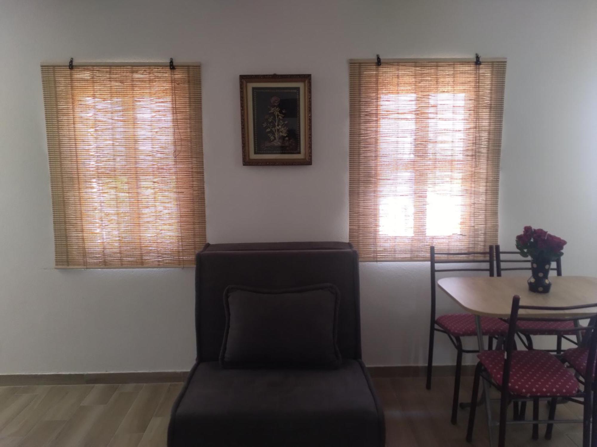 Apartmani Dumezic Bar Habitación foto