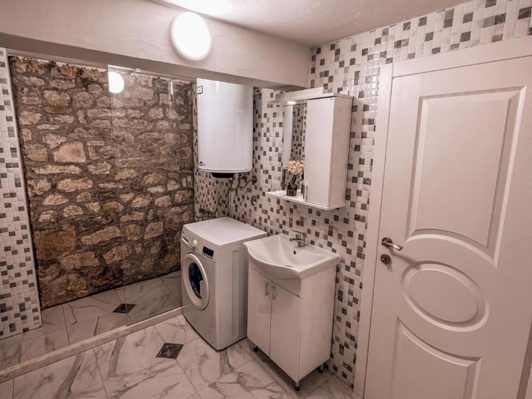 Apartmani Dumezic Bar Habitación foto