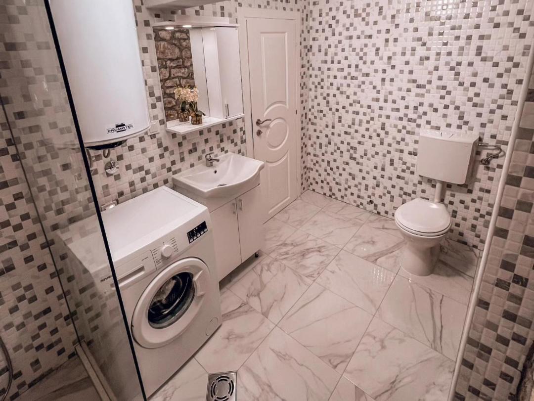 Apartmani Dumezic Bar Habitación foto