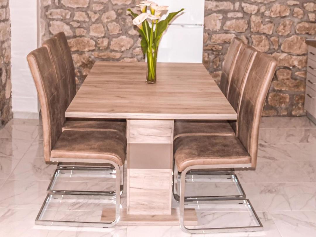 Apartmani Dumezic Bar Habitación foto