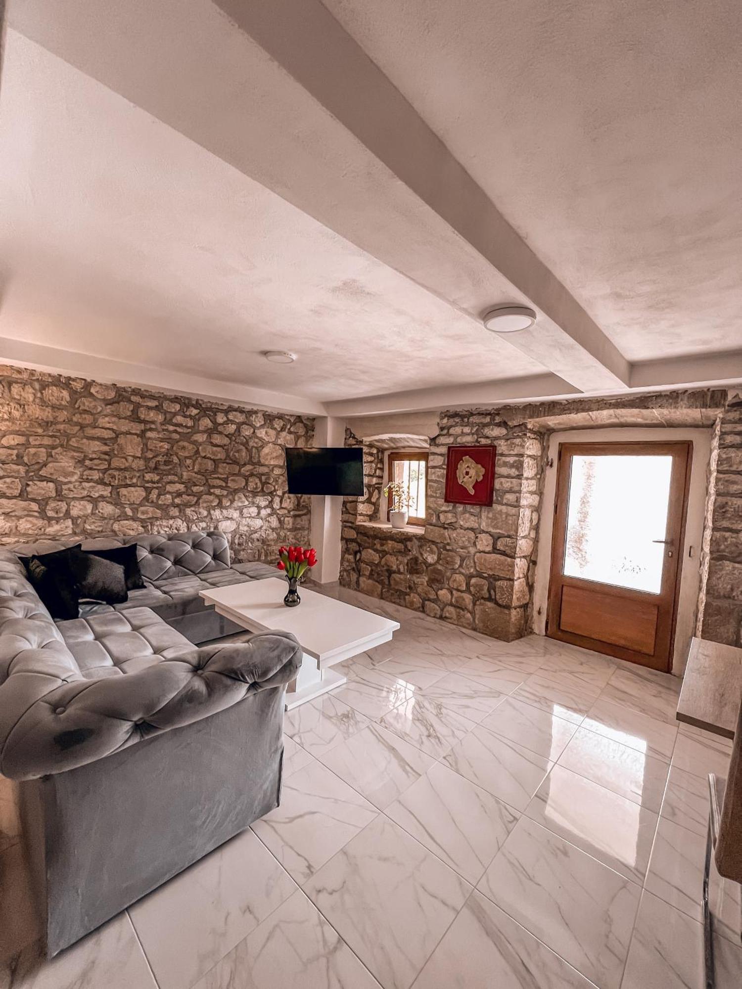 Apartmani Dumezic Bar Habitación foto